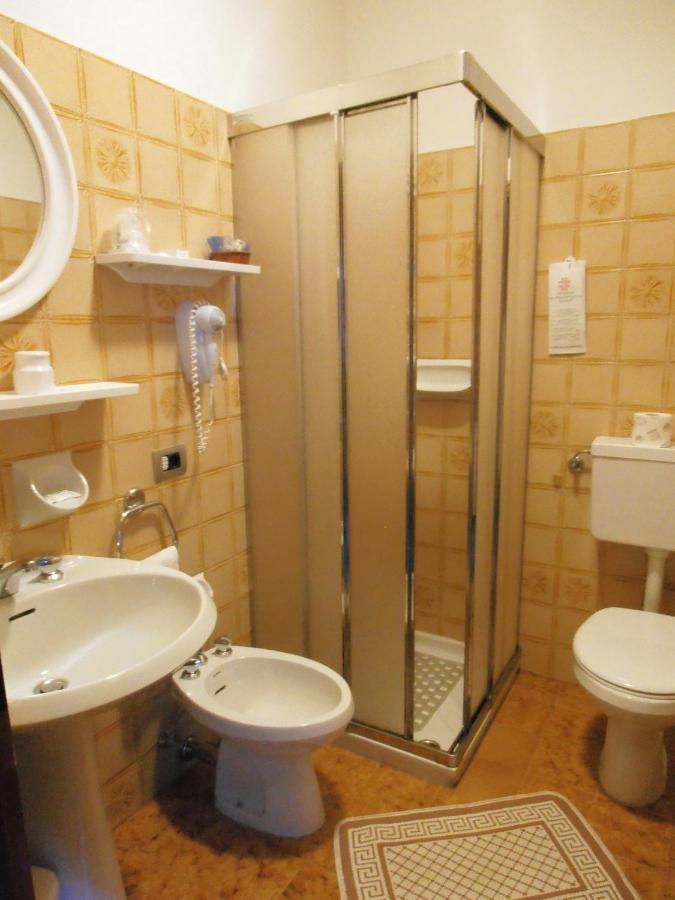Garni Al Barance Hotel Селва ди Кадоре Стая снимка