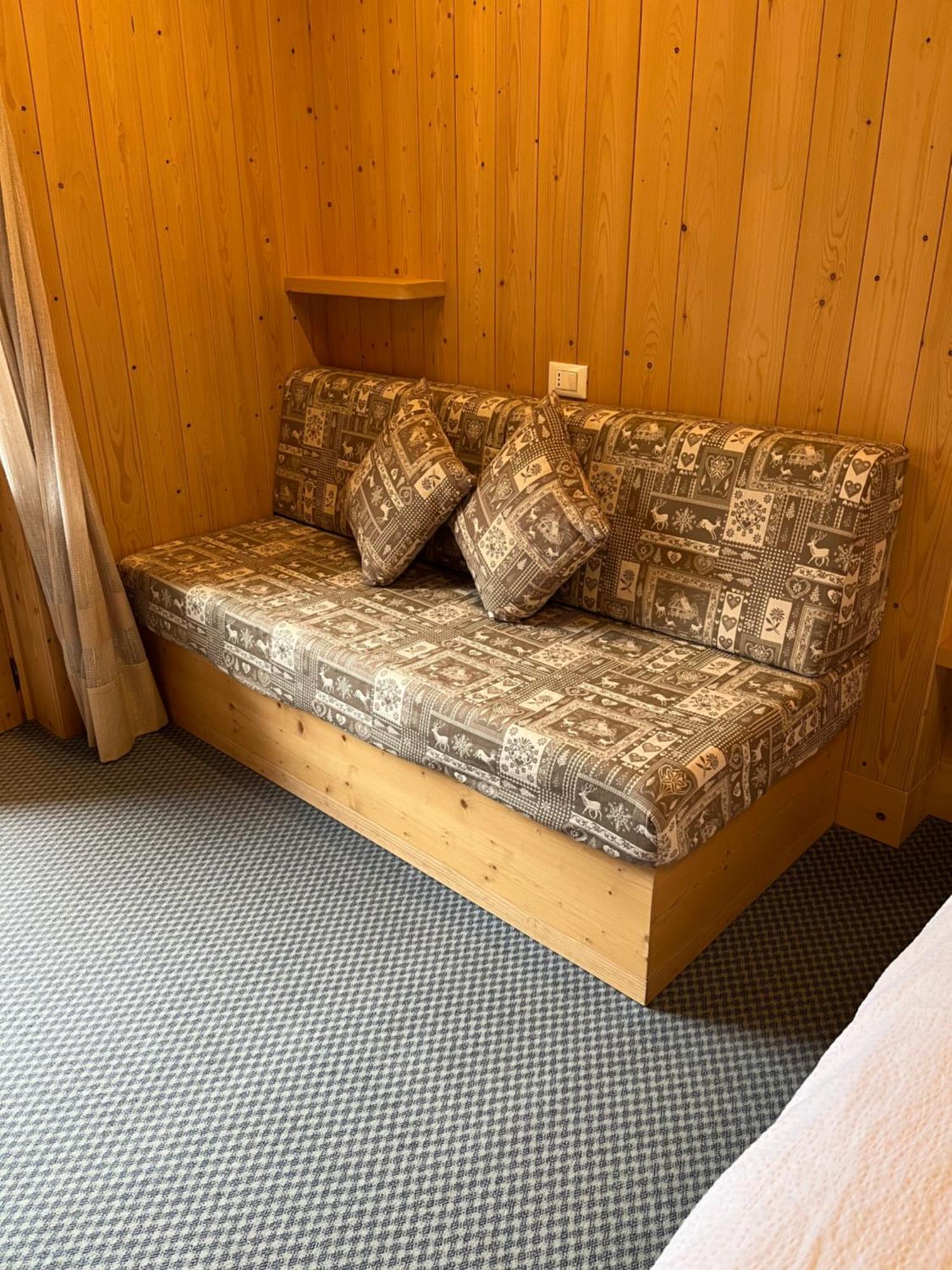 Garni Al Barance Hotel Селва ди Кадоре Екстериор снимка