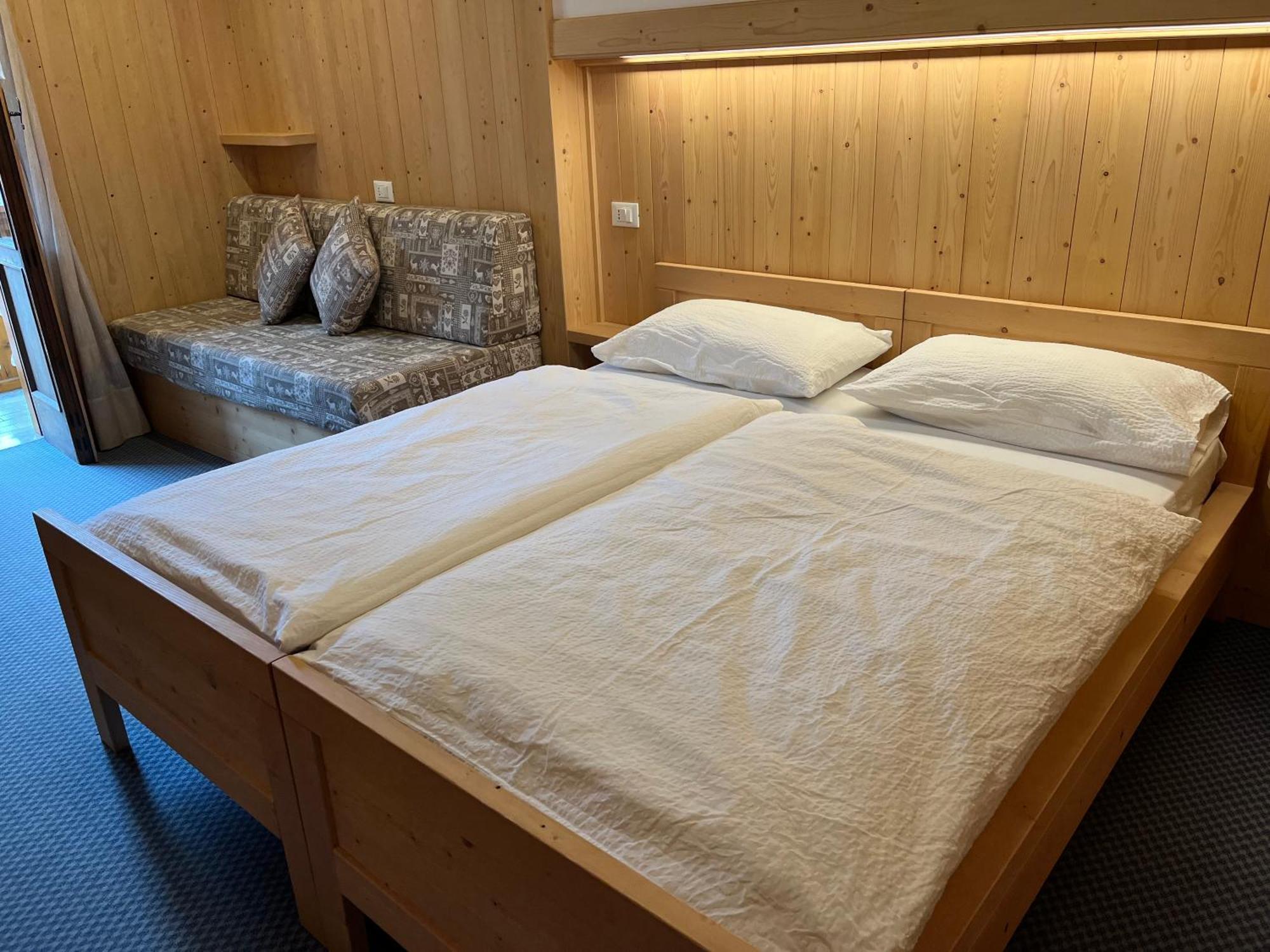 Garni Al Barance Hotel Селва ди Кадоре Екстериор снимка